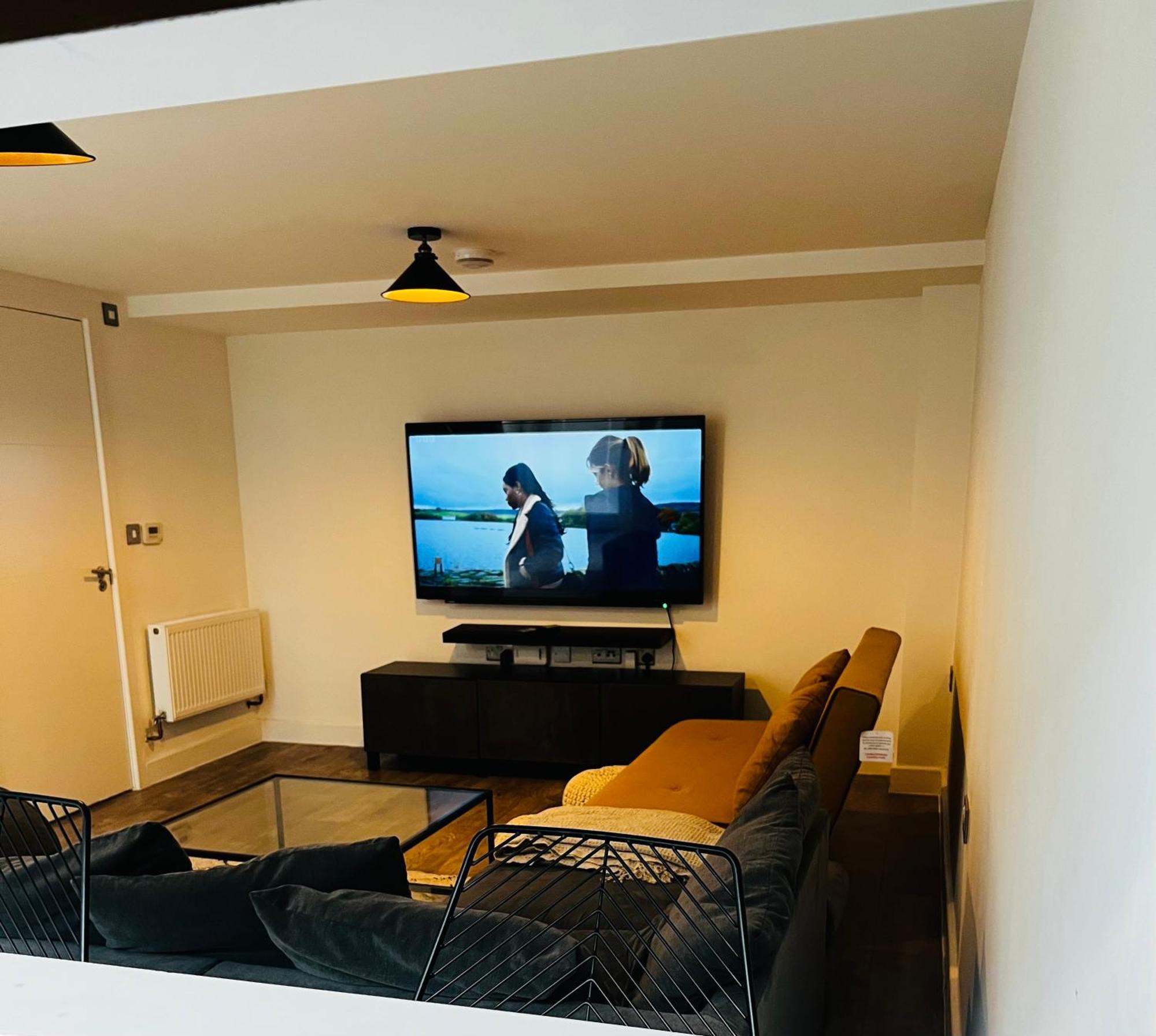 Luxurious 1-Bedroom With Parking Birmingham Exterior foto